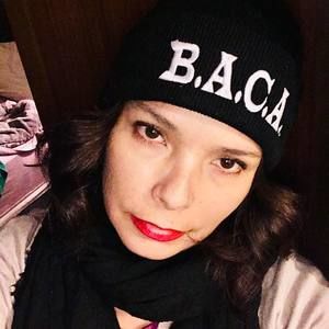 Meet your Posher, Yolanda